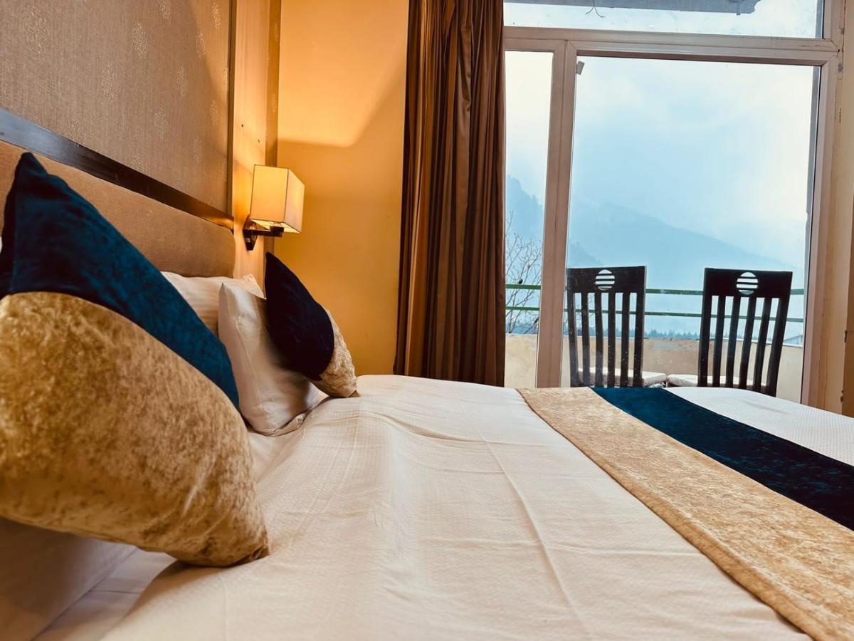 Hotel The Royal Majestic Mountain View Manāli Exterior foto